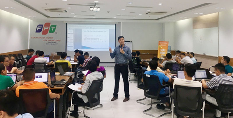 Đạo tạo marketing cho FPT Telecom