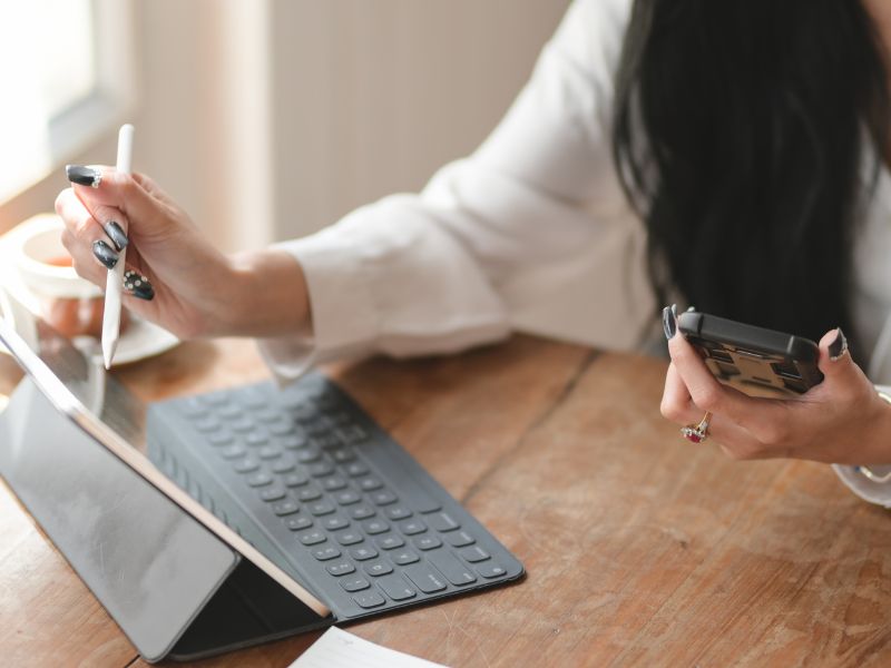 Thiết kế sản phẩm iPad tối giản và linh hoạt cho người dùng