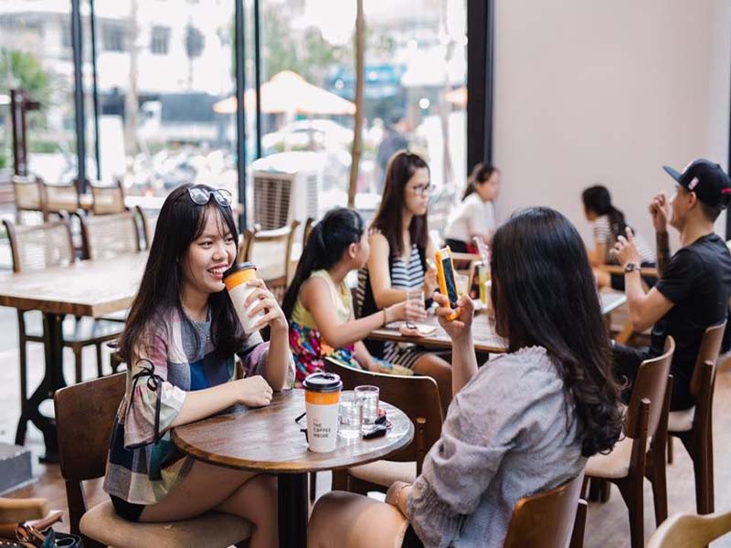 đối tượng khách hàng của starbucks
