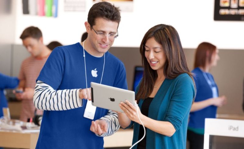 Apple có hệ thống phân phối rộng đáp ứng được nhiều người dùng Apple có hệ thống phân phối rộng đáp ứng được nhiều người dùng