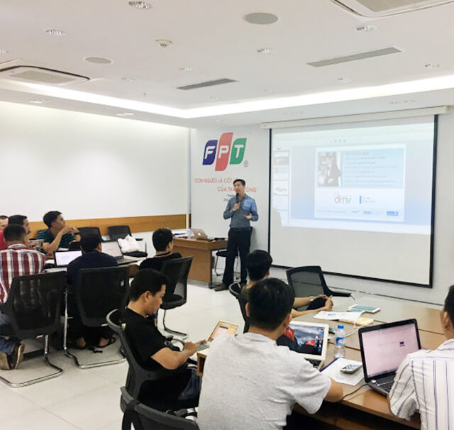 ĐÀO TẠO MARKETING TRÊN CHÍNH SẢN PHẨM